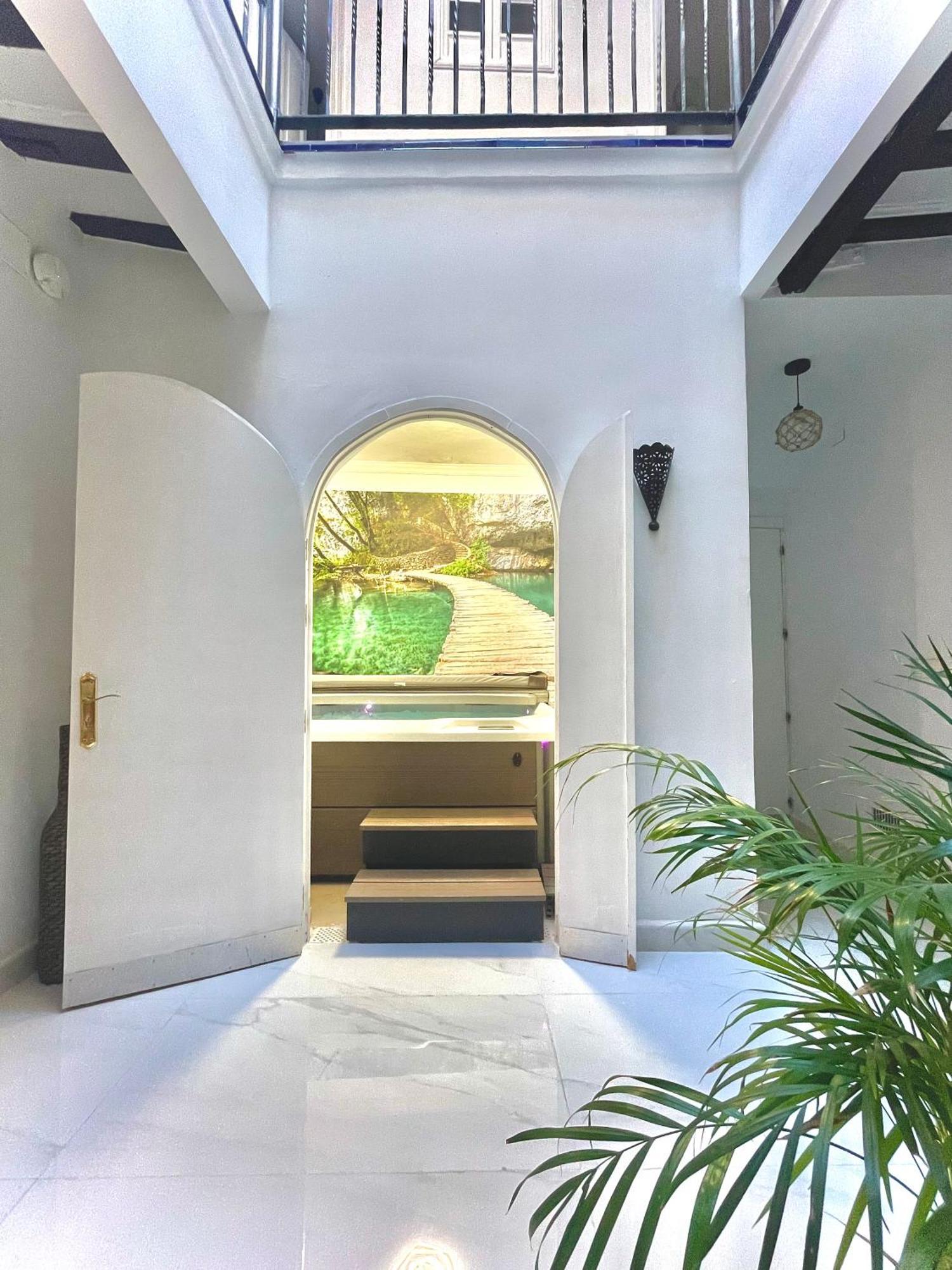 House -Rooftop&Jacuzzi -Stayinseville Sevilha Exterior foto