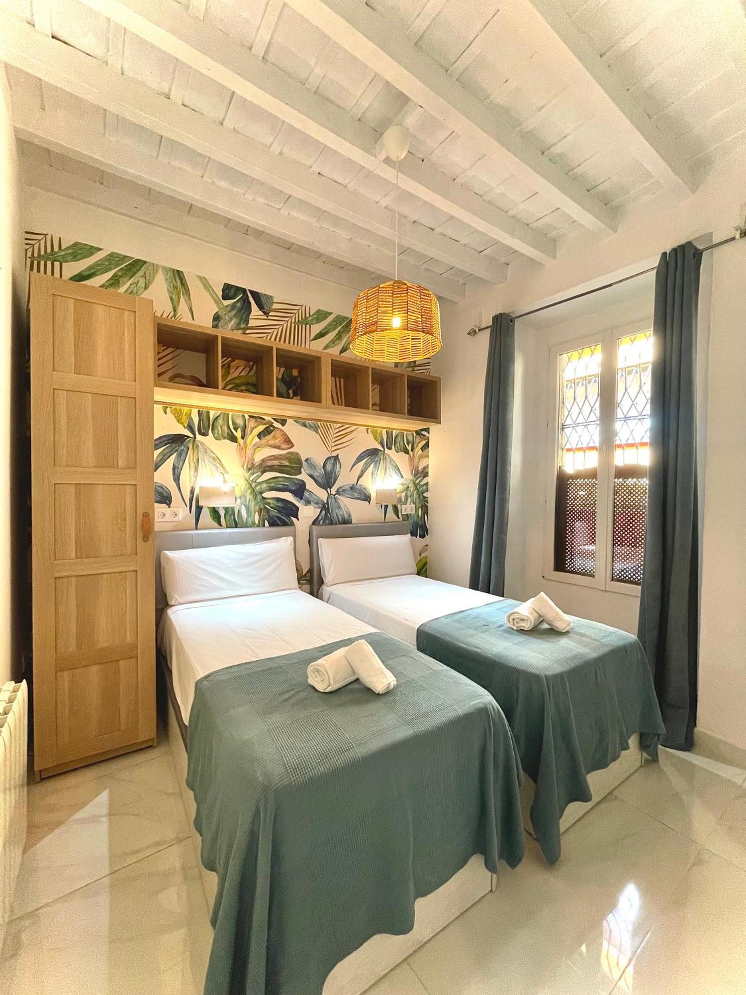 House -Rooftop&Jacuzzi -Stayinseville Sevilha Exterior foto